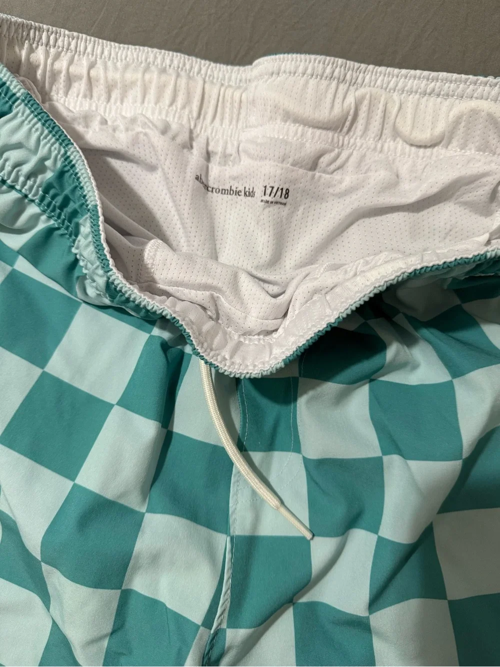 abercrombie kids Teal & White Checkerboard Men’s Hybrid Shorts